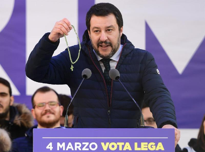 Un Rosario Per Sostenere Salvini Lospiffero Com
